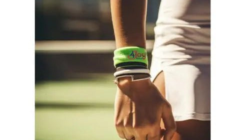 Why the 2-Handed Backhand is beneficial to your game. - 4Joy Paddles
